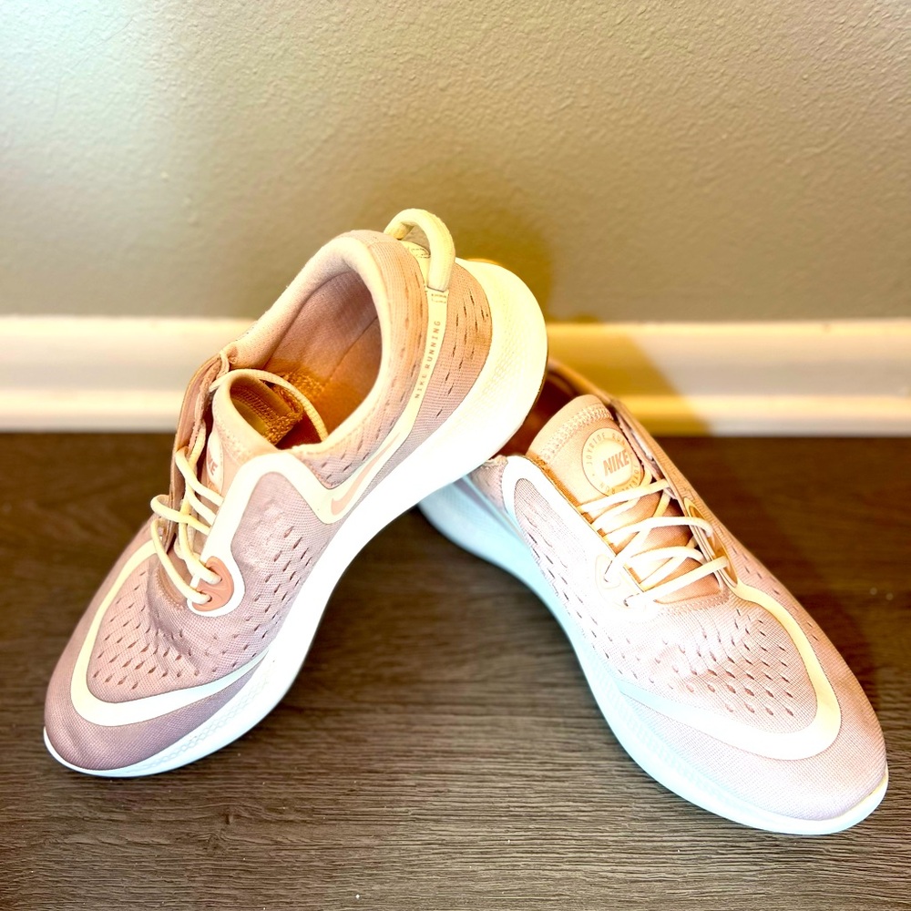 Nike Joyride Running Shoes